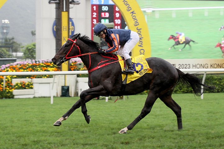 Red Lion claims Hong Kong Macau Trophy 